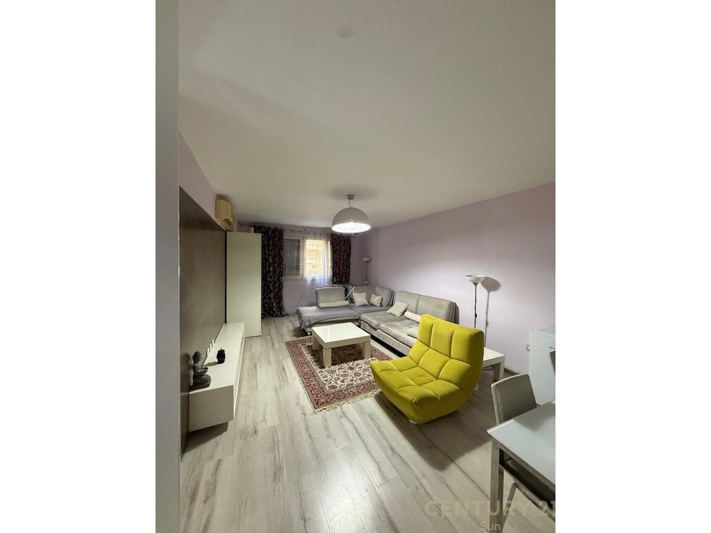 Apartament 1+1 në Shitje në Komuna e Parisit
