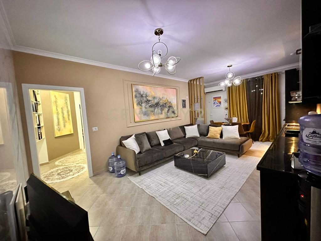 JEPET ME QIRA APARTAMENT 2+1+PARKIM TE KODRA E DIELLIT!