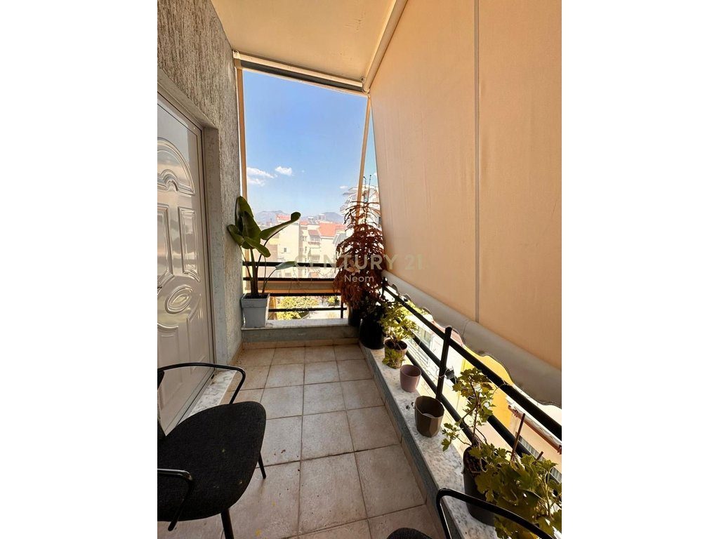 JEPET ME QIRA APARTAMENT 2+1+PARKIM TE KODRA E DIELLIT!