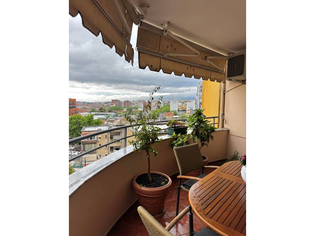 Elegancë Klasike & Hapësira të Bollshme | Shitet Apartament 168m² - Medreseja, Tiranë