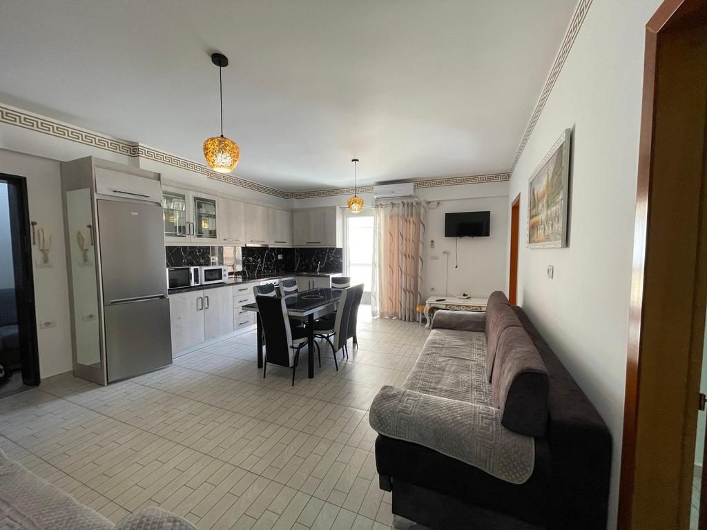 SARANDE, SHESIM APARTAMENT 3+1+2 SHUME PRANE DETIT
