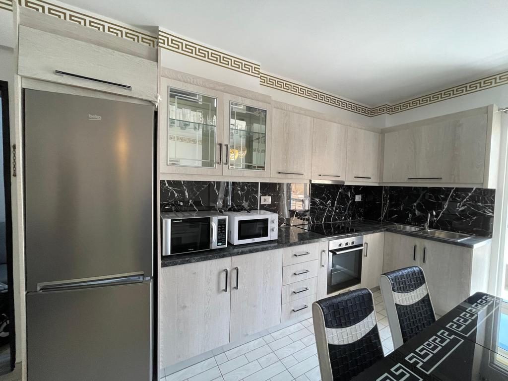 SARANDE, SHESIM APARTAMENT 3+1+2 SHUME PRANE DETIT