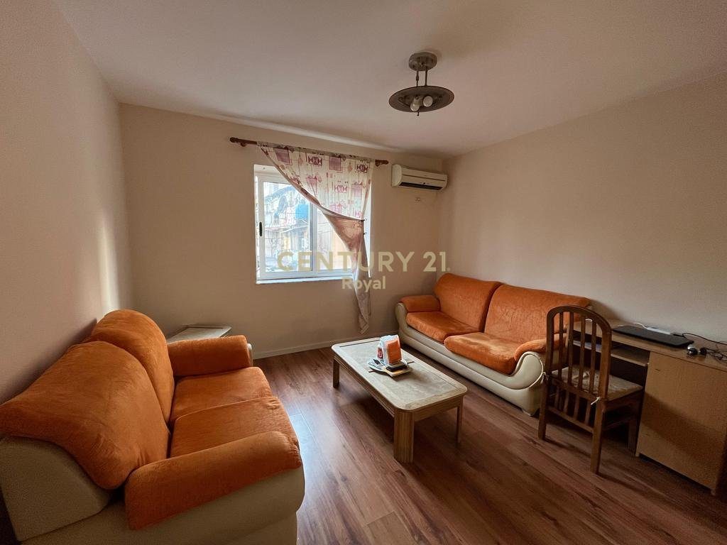 JEPET ME QIRA APRTAMENT 2+1 TEK OXHAKU