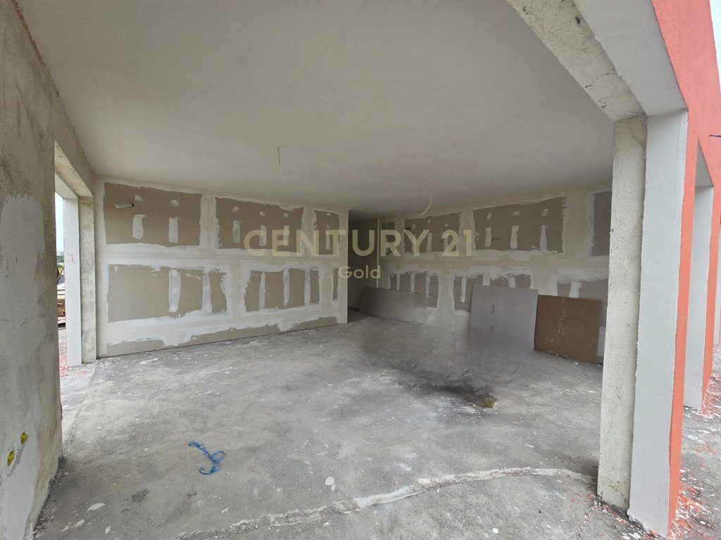 PENTHOUSE PER SHITJE NE REZIDENCEN SUN SEA GOLEM!