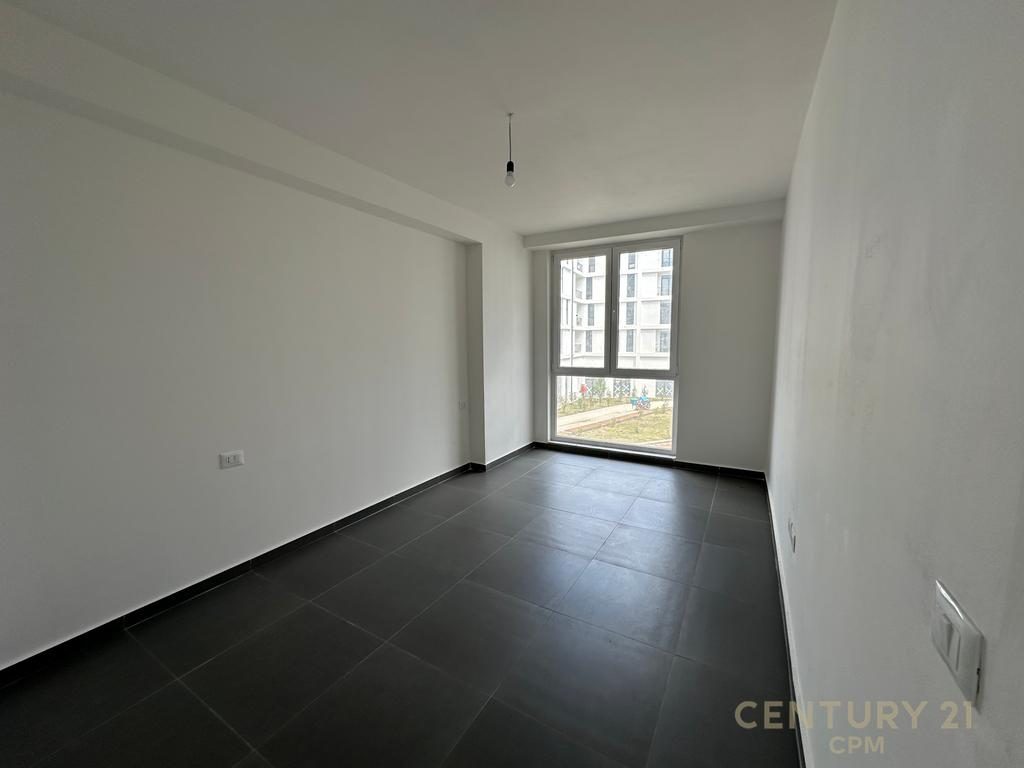 Apartament 3+1 Per Zyre Me Qira Rruga 5 Maji