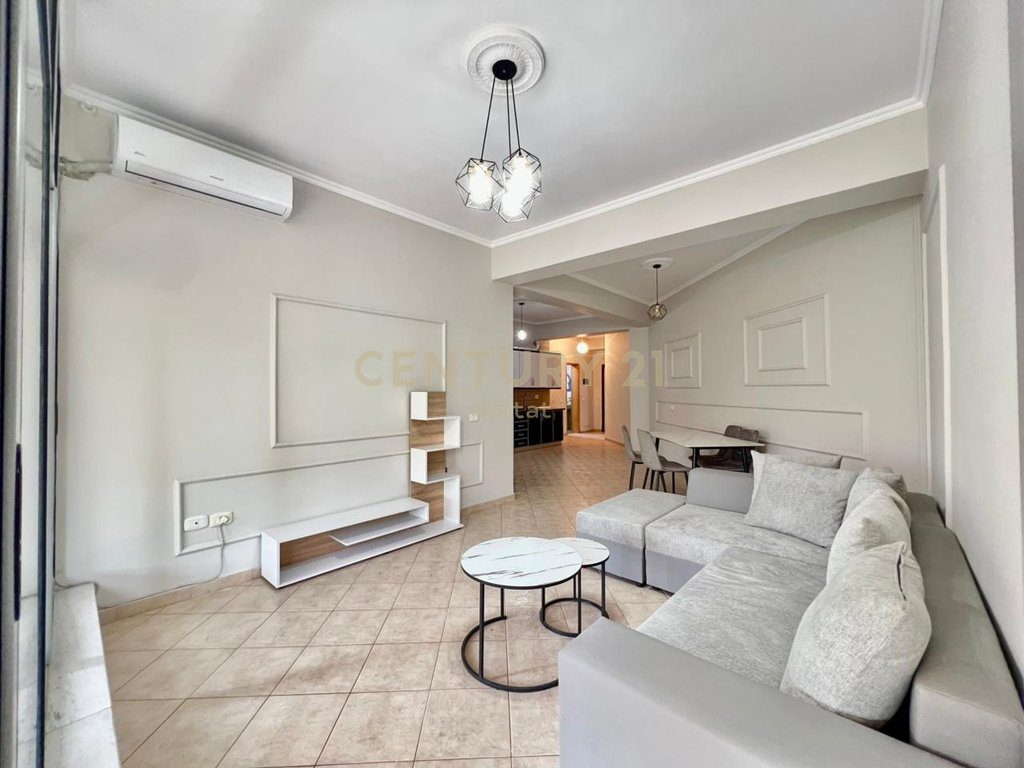 QIRA, APARTAMENT MODERN 2+1+2 me POST PARKIMI, GLOBE / RRUGA KAVAJËS‼️