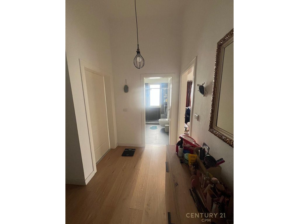 Shitet Apartament 1+1 + Verand tek Fresku!