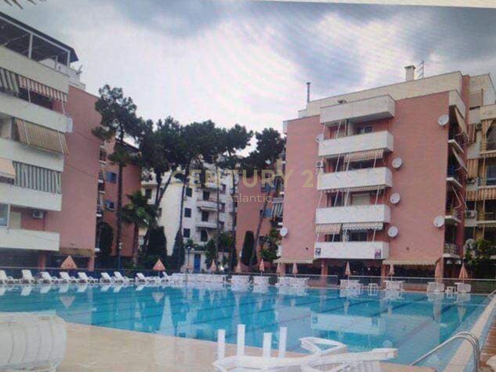 SHITET 2+1+ Verande 38 m2 +  Garazh 26m2  TE KOMPLEKSI ALB ADRIATIK NE GOLEM