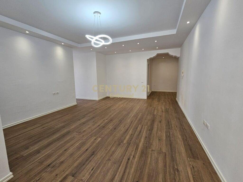 Apartament me Qira per Zyra