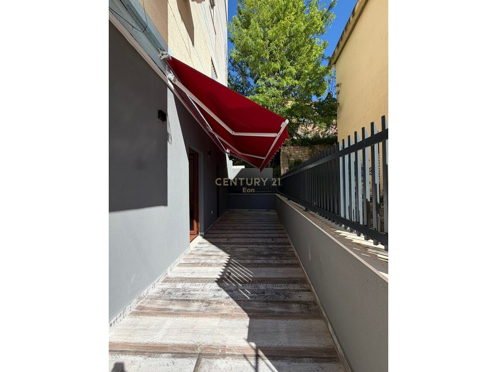 SHITET APARTAMENT 2+1+2 TUALETE DHE VERANDE , SEFER EFENDIU, DURRES  !