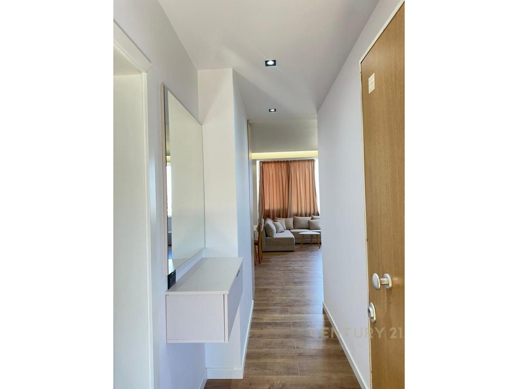 SHITET APARTAMENT 1+1 NE NJE KOMPLEKS REZIDENCIAL QERRET 50M NGA DETI!!!