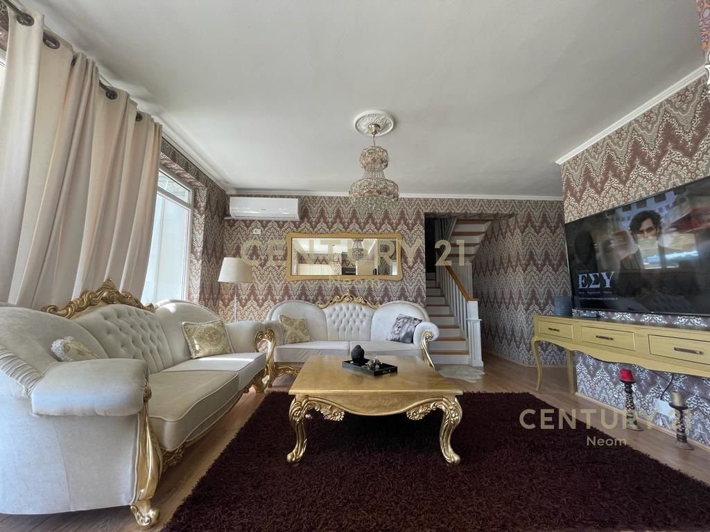 Duplex per qera te Liqeni i Thate.