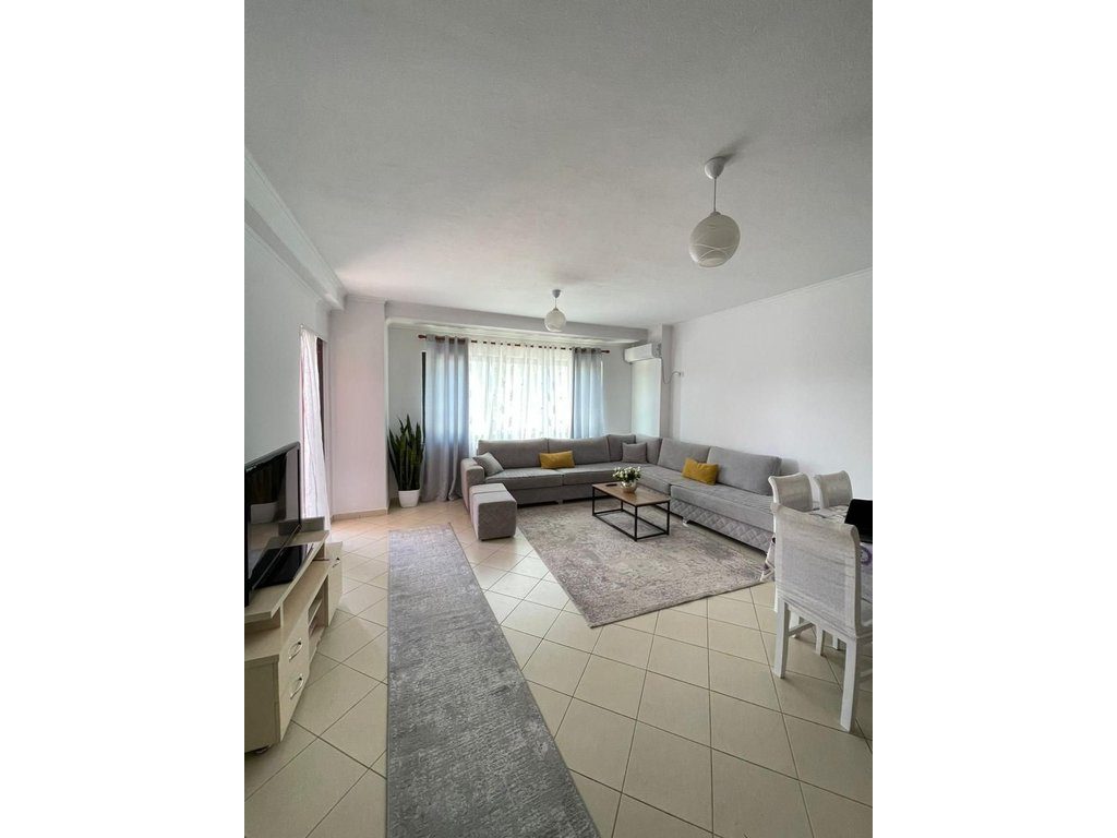Shitet Apartament 1+1 + Ballkon pranë QTU