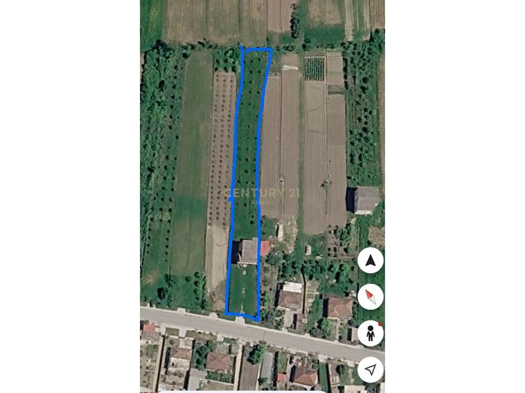 🏡 Shitet vile bashke me 2,000m2 toke ne periferi te Shijakut