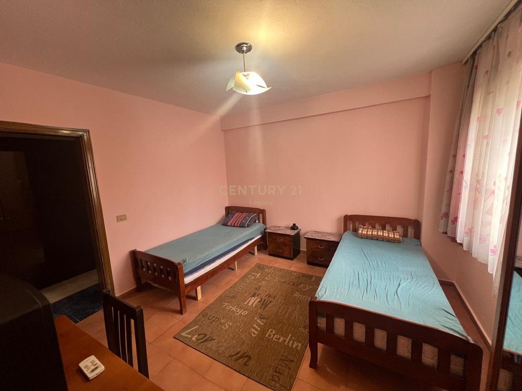 Apartament 1+1 Per Qira në Bulevardin Zogu i Parë, Bar New York