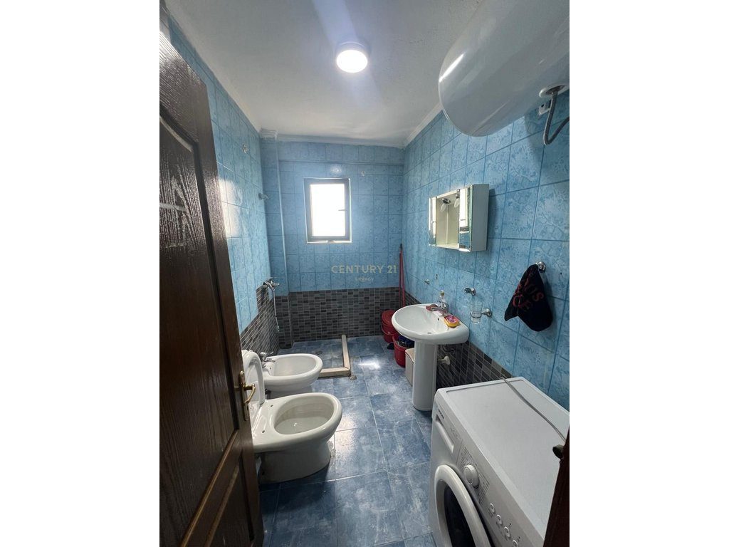 Apartament 1+1 Per Qira në Bulevardin Zogu i Parë, Bar New York
