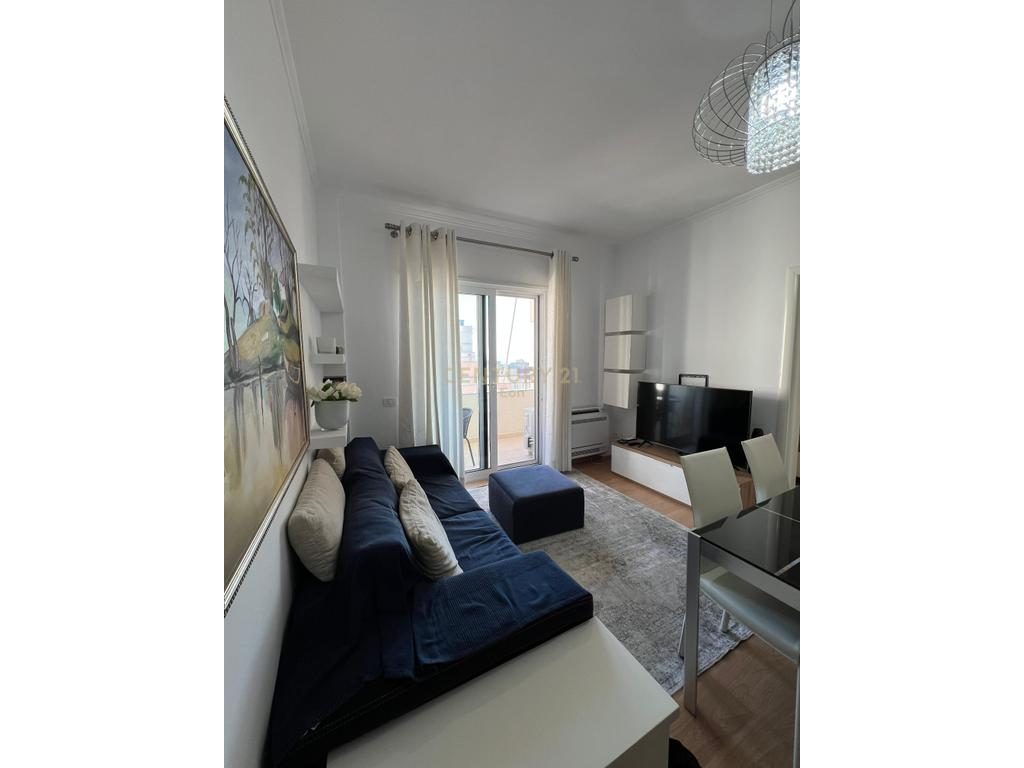 JEPET APARTAMENT ME QERA 1+1 NE PLAZH RROTA KUQE, DURRES !