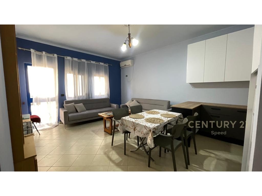 Shesim Apartament 1+1 i mobiluar ne Golem prane detit
