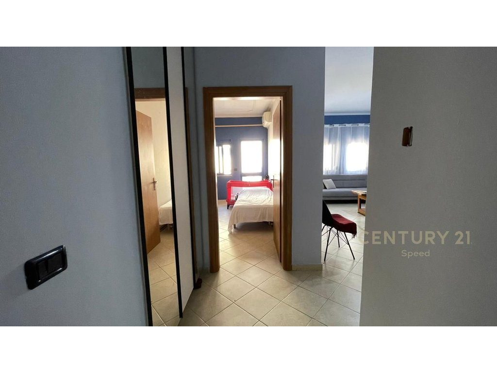 Shesim Apartament 1+1 i mobiluar ne Golem prane detit