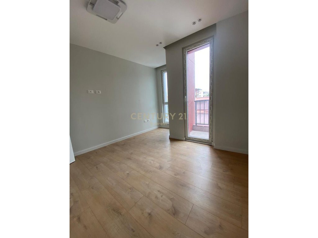 RRUGA SIRI KODRA, APARTAMENT 1+1 ME QIRA