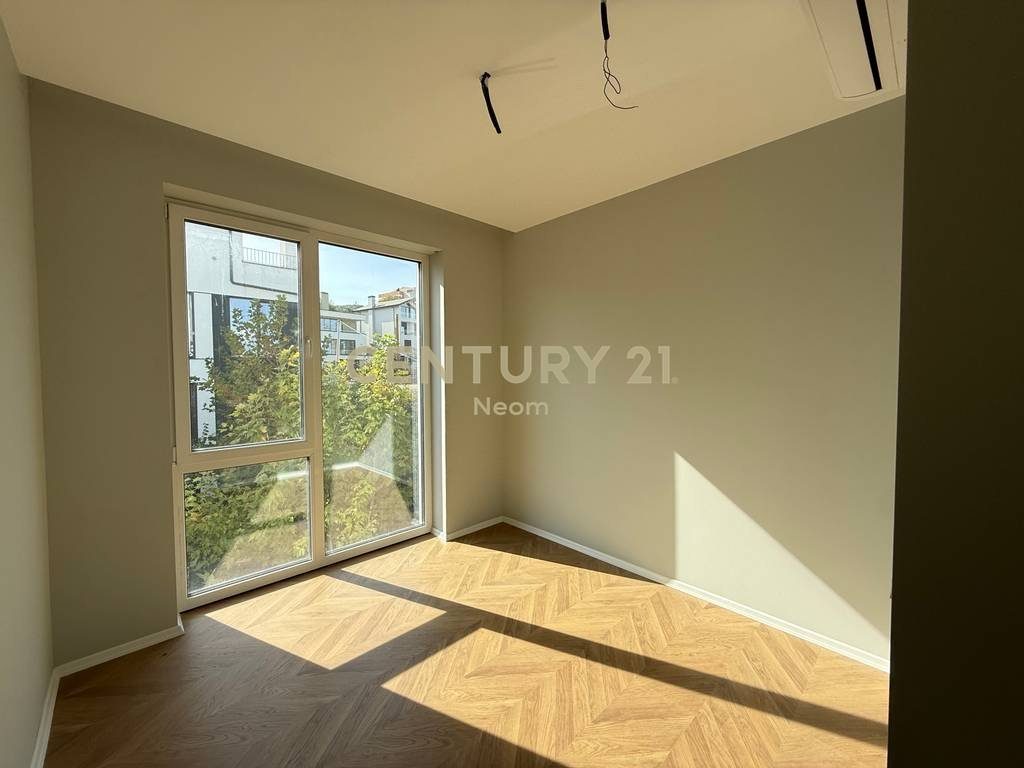 SHITET APARTAMENT 3+1+2 TE FOREST REZIDENC LIQENI I THATE