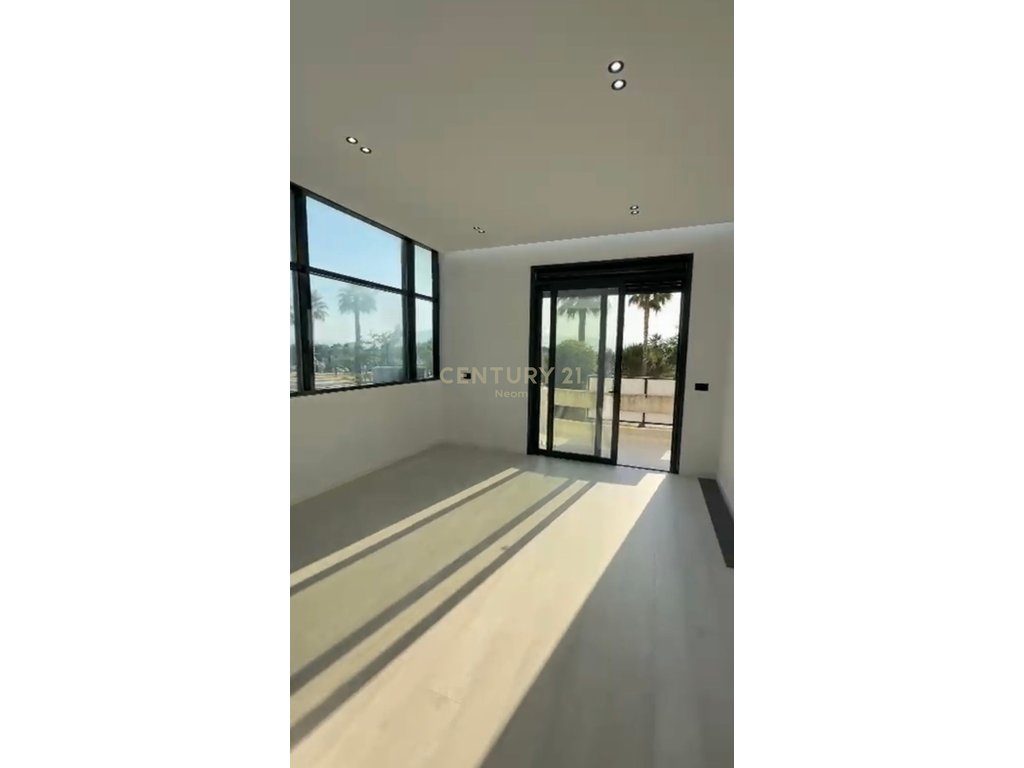 Shitet apartament 1+1 në Lungomare, Vlorë – një mundësi perfekte për banim ose investim!