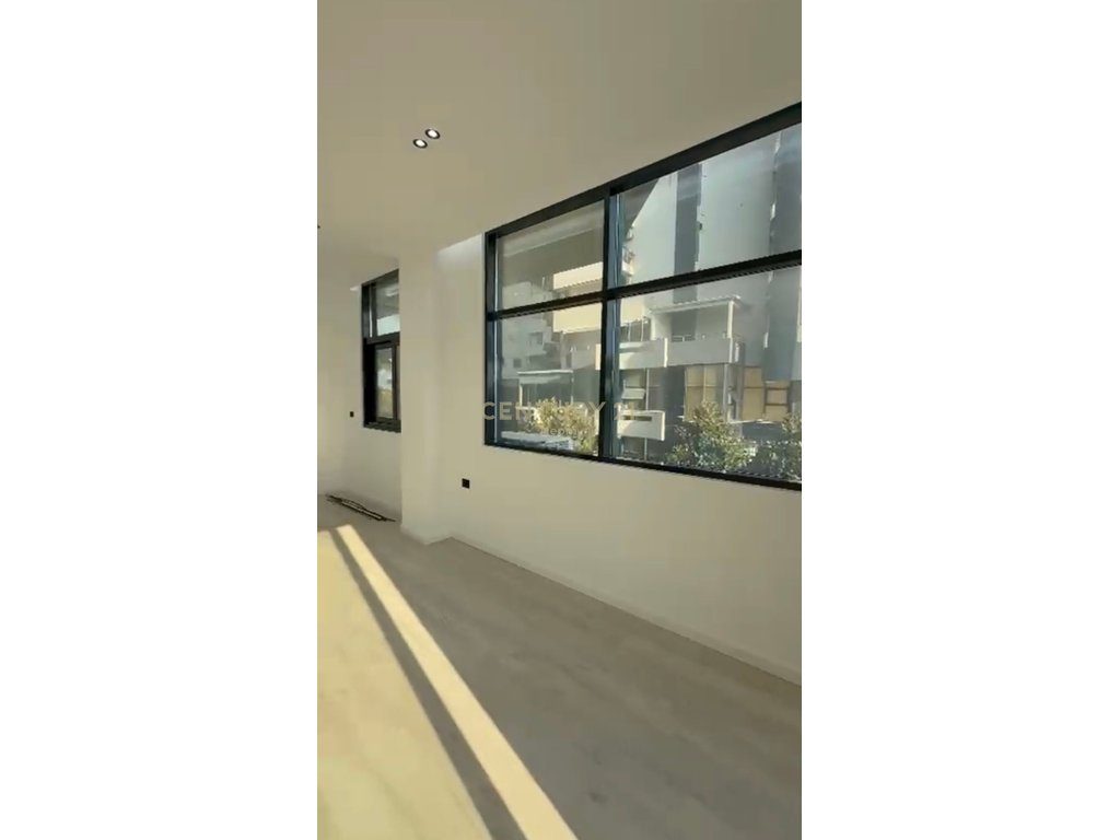 Shitet apartament 1+1 në Lungomare, Vlorë – një mundësi perfekte për banim ose investim!
