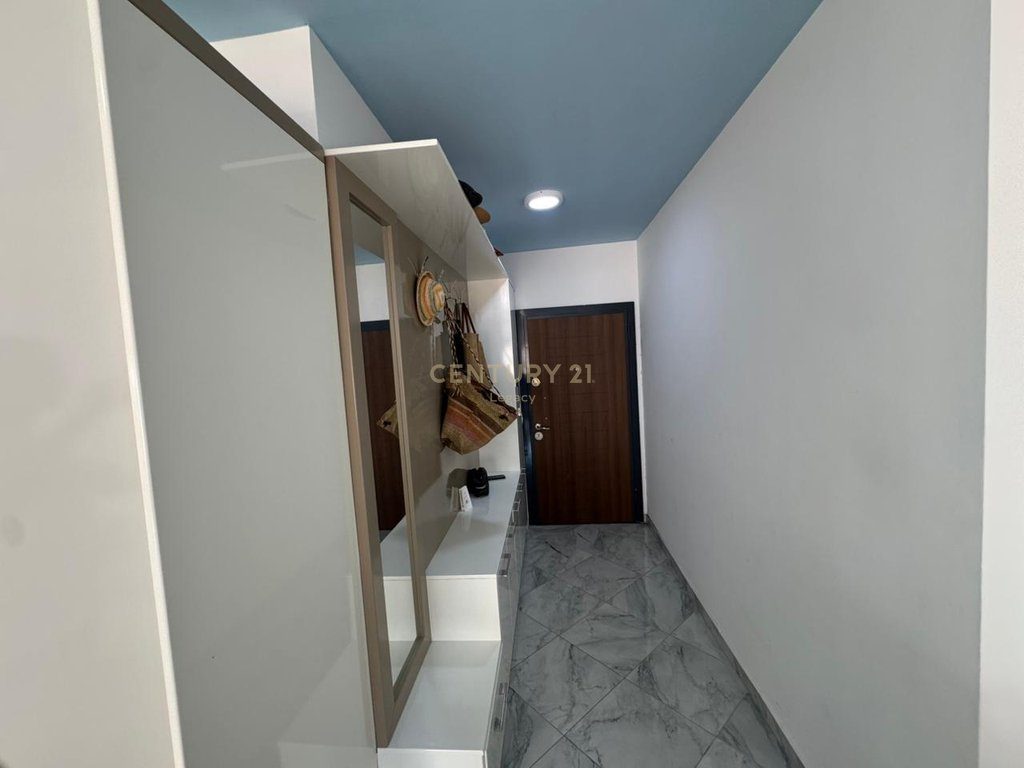 Shitet Super Apartament 2+1 – Twin Towers, Shëngjin