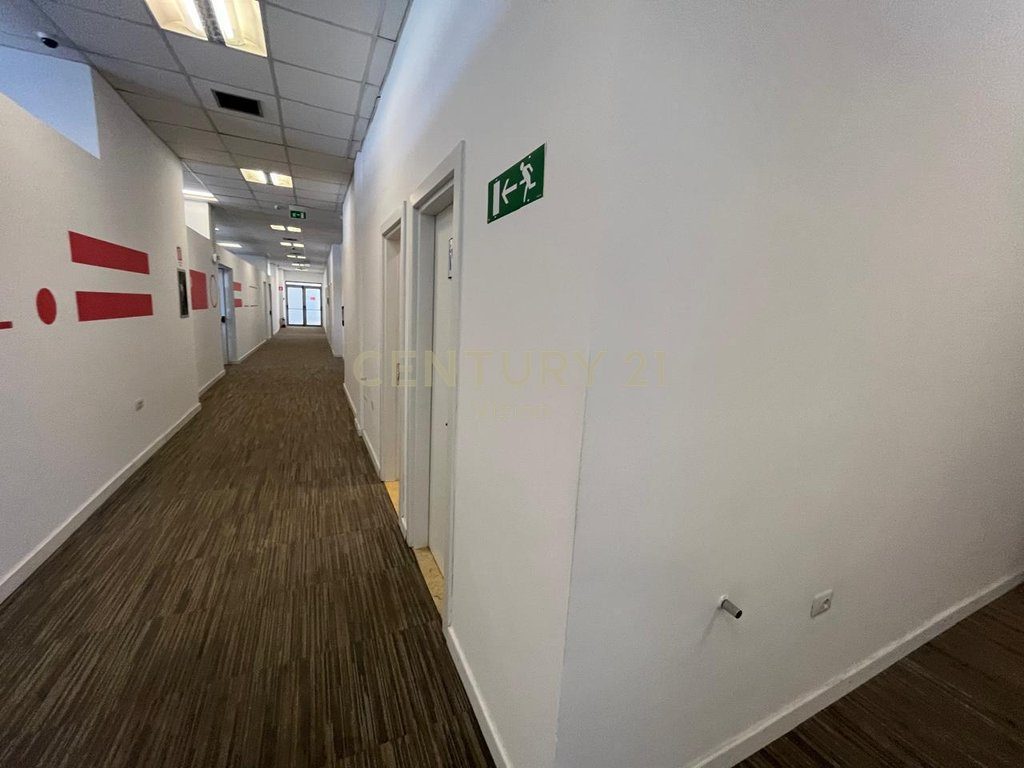 Ambient per Call Center Me Qira tek Bexhisteni, Shkodër - 12,000€ | 1600 m²