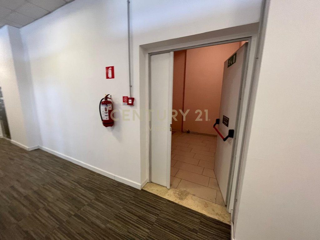 Ambient per Call Center Me Qira tek Bexhisteni, Shkodër - 12,000€ | 1600 m²