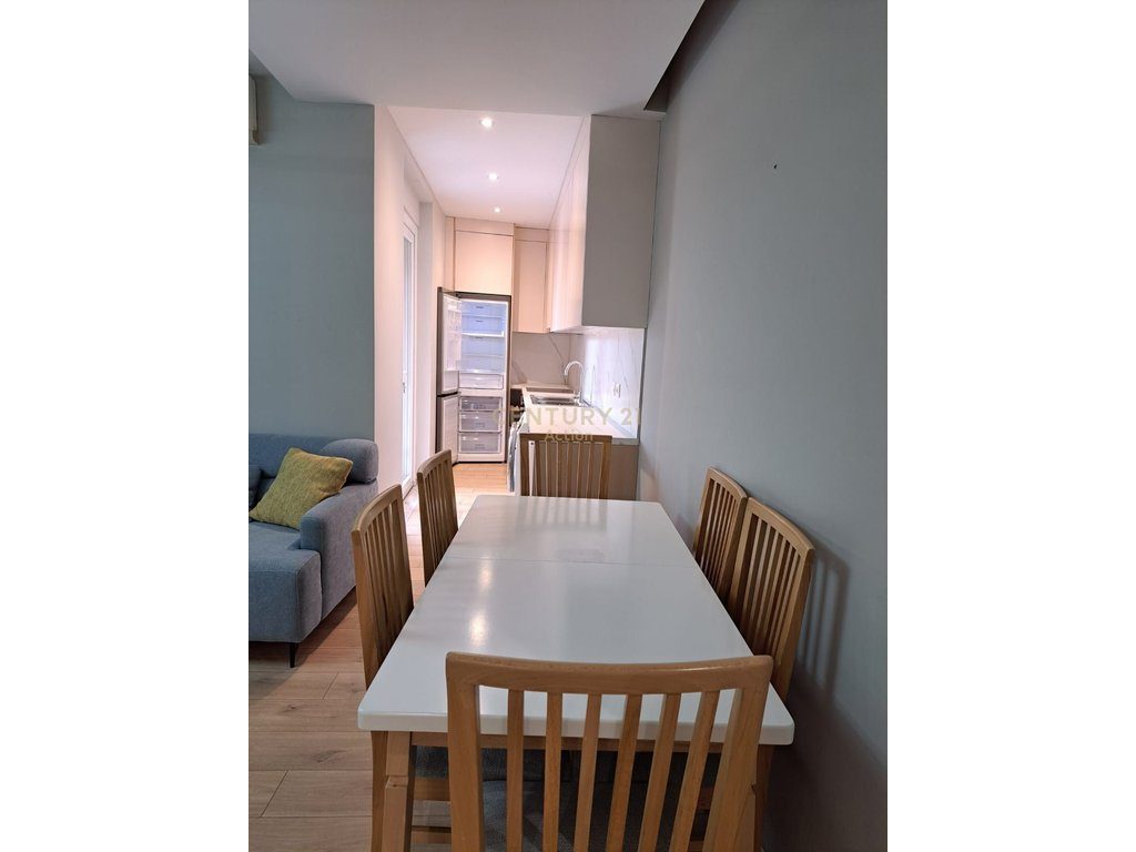🏡 Jepet me qira apartament 2+1 prane Dispancerise,Bulevardi i Ri