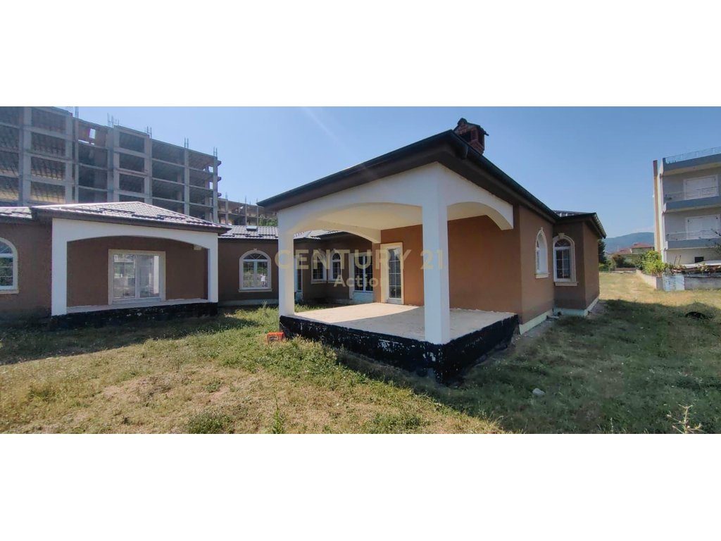 🏡 Shitet Vilë 1-Katëshe ne Pogradec 🌅