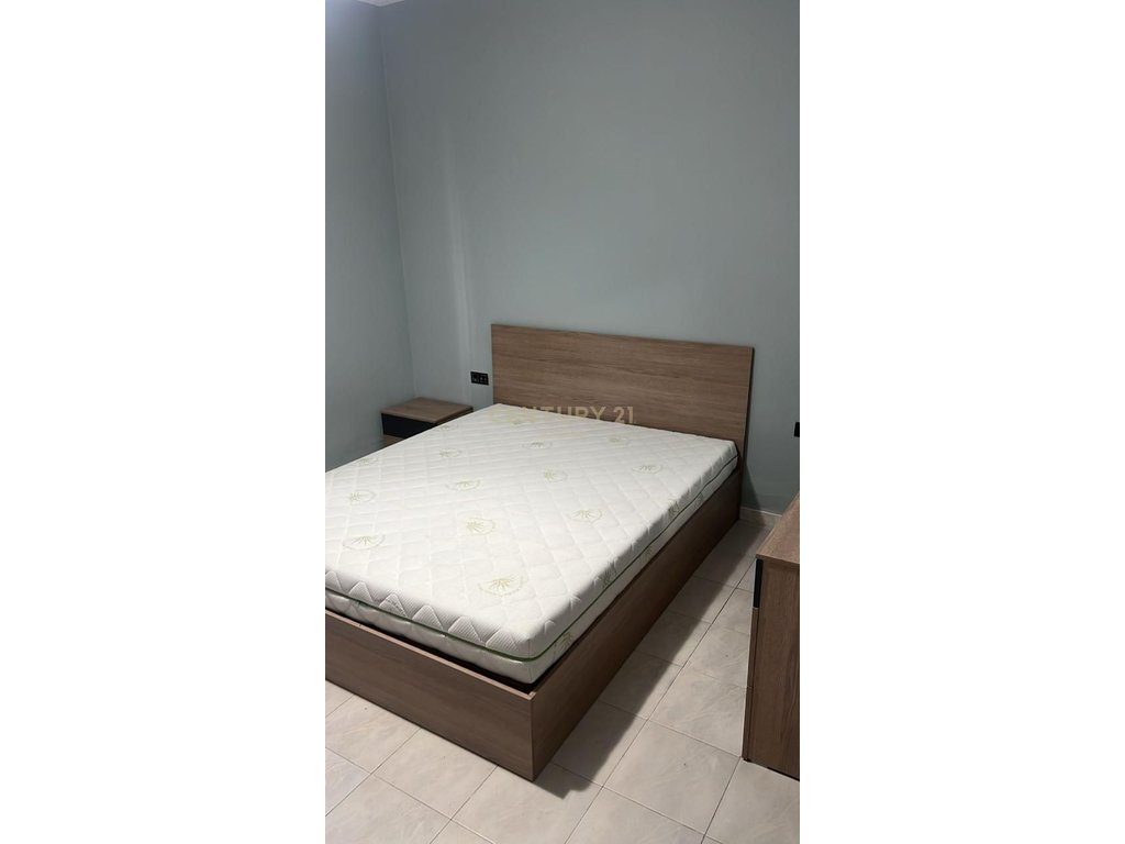 JEPET ME QERA APARTAMENT 1+1  NE KATIN E PARE TE NJE SHTEPIE PRIVATE NE PLAZH ILIRIA !