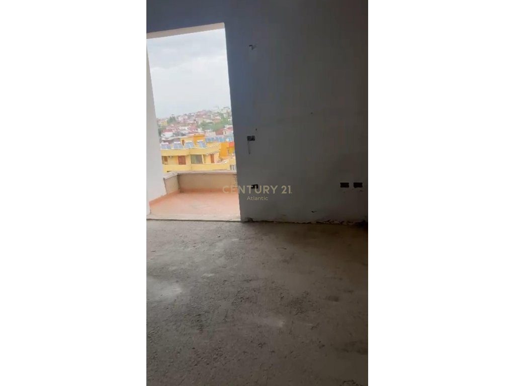 Apartament 1+1 në shitje në zonën Plazh Iliria, Durrës.