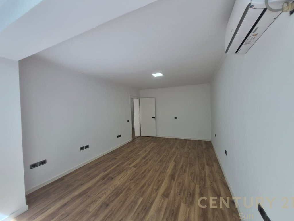 Jepet ambient zyre me qira – 85 m² | Zona 21 Dhjetori prane Garden Building!