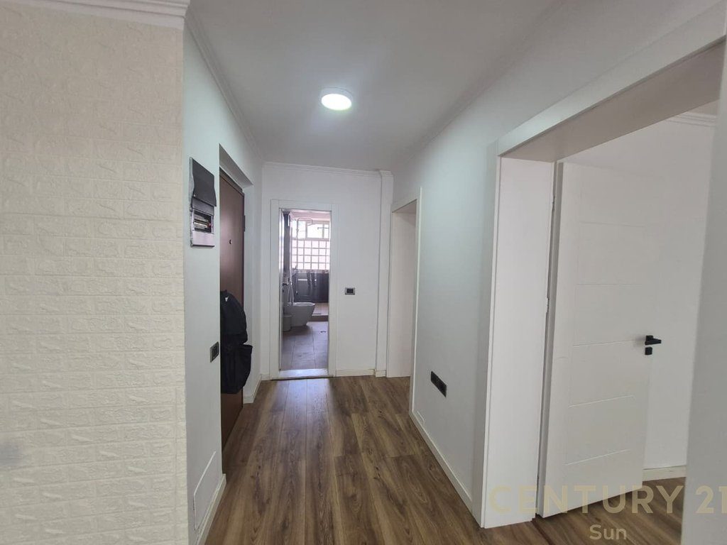 Jepet ambient zyre me qira – 85 m² | Zona 21 Dhjetori prane Garden Building!