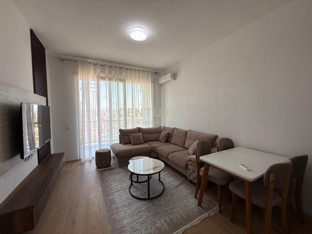 QIRA !  APARTAMENT 2+1+2 NE ZONEN E 5 MAJIT  !!!!!