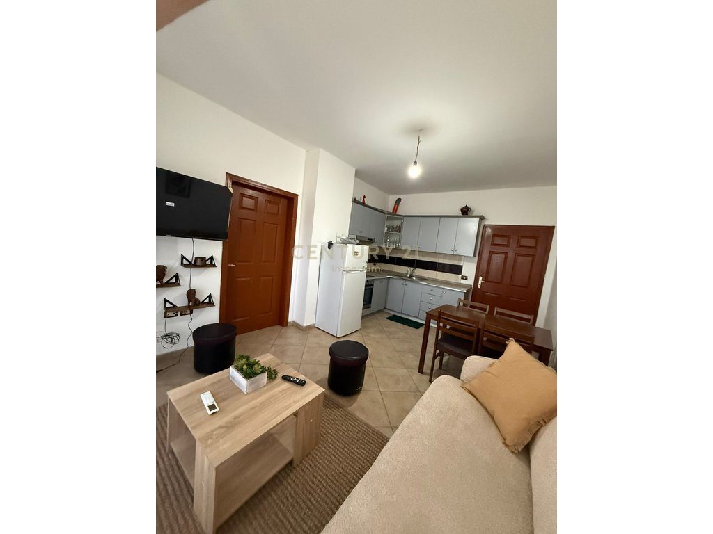 Apartament 2+1 me qira në Bulevardin Migjeni, Yzberish!