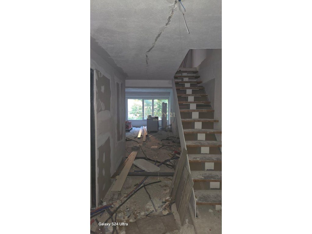 Shitet Duplex në Vijen e Parë, Shkëmbi i Kavajës!!!