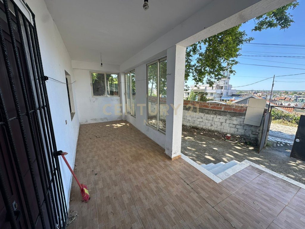 Shtëpi 1+1 Në Shitje në Periferia Lezhë, Lezhë - 100.000€ | 78.20 m²