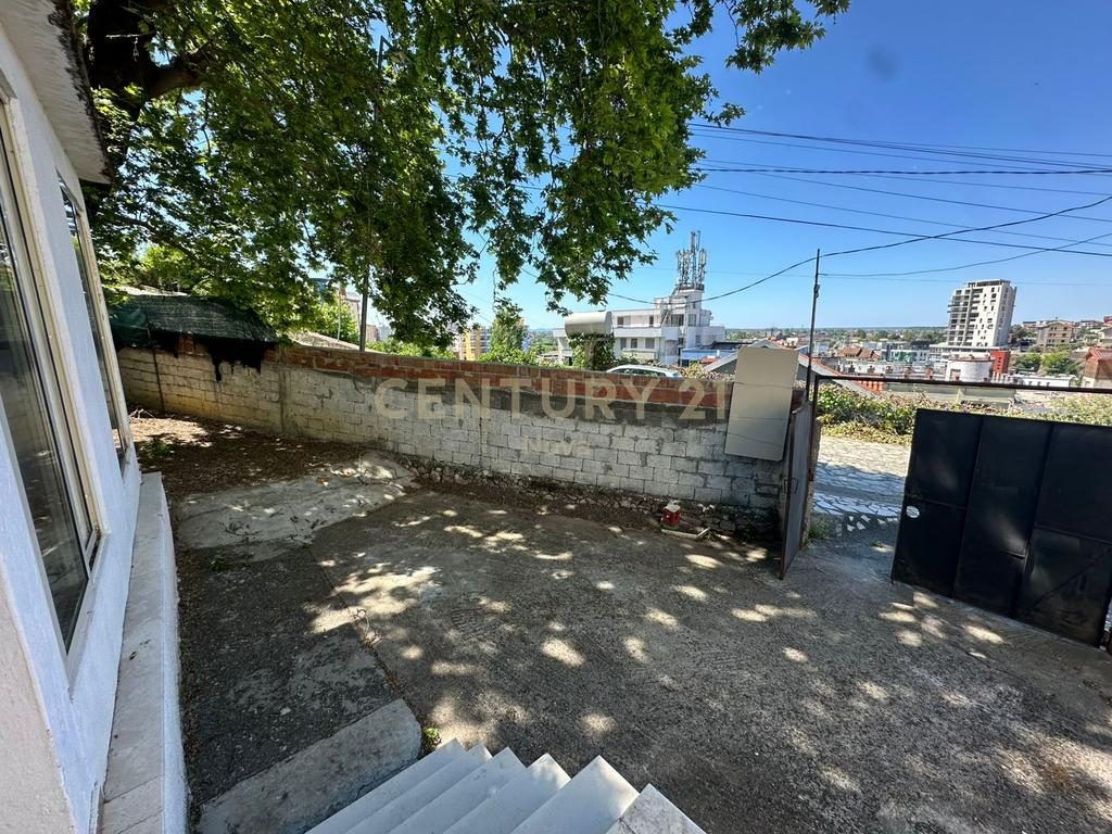 Shtëpi 1+1 Në Shitje në Periferia Lezhë, Lezhë - 100.000€ | 78.20 m²