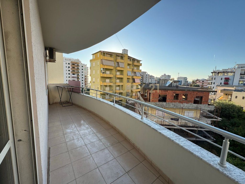 Apartament 1+1 Për Shitje në Shkëmbi i Kavajës, Durrës.