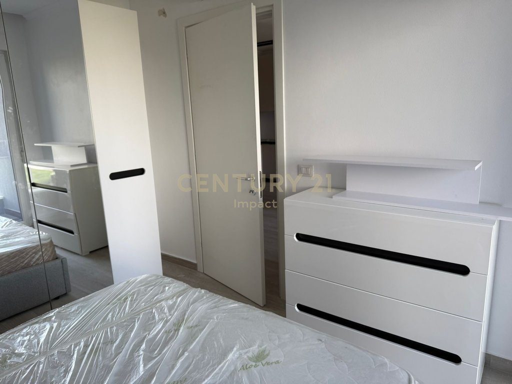 Apartament 1+1 Me Qira në Bulevardi i Ri, PRANE SPAK,Tiranë!