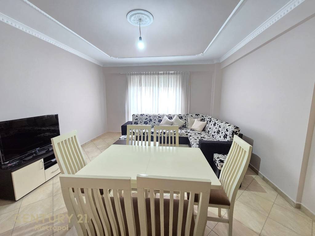 Japim me qira apartament 2+1+2+garazh te rruga Jordan Misja!