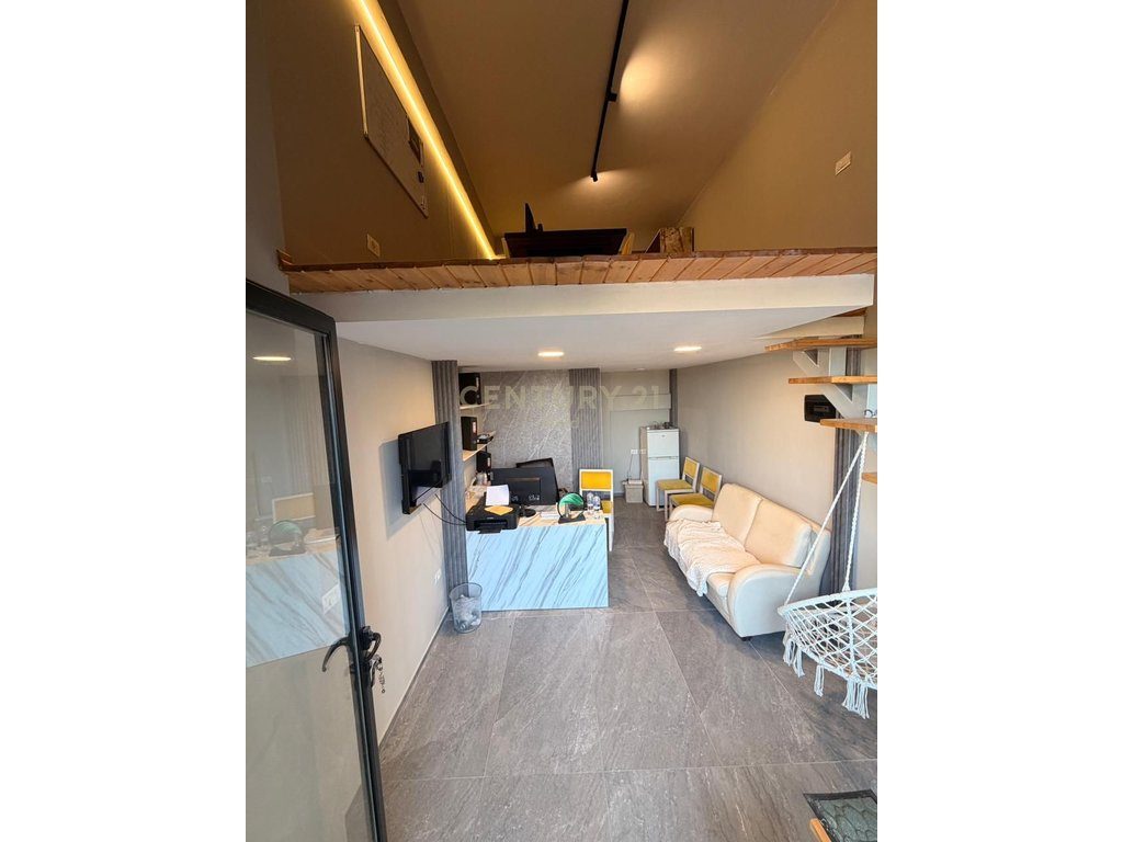 Jepet me Qera njesi Biznesi Duplex 20m2, Farke e vogel