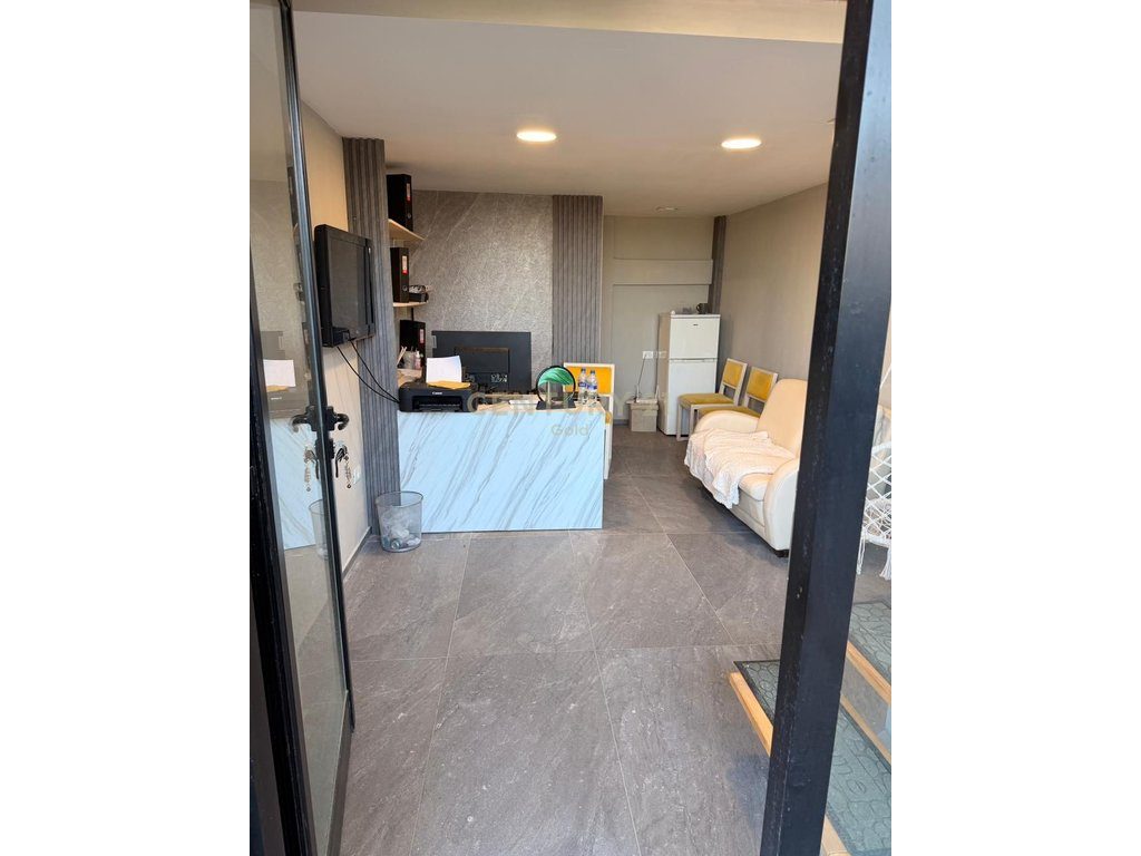 Jepet me Qera njesi Biznesi Duplex 20m2, Farke e vogel