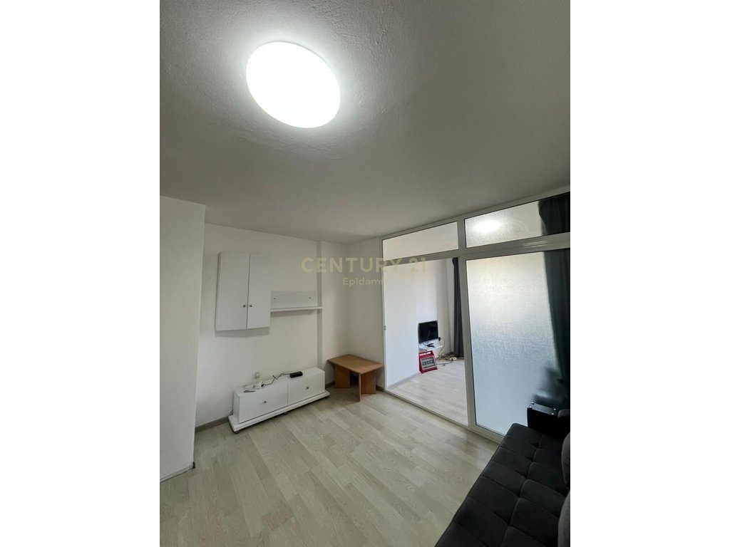 APARTAMENT 1+1 PER SHITJE NE SHKEMBIN E KAVAJES!