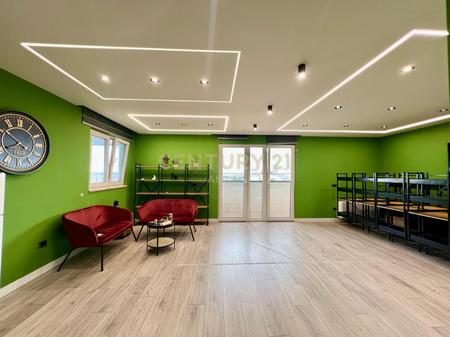 JEPET ME QIRA GODINE 3000 M2+15 POSTE PARKIMI, PORCELAN!