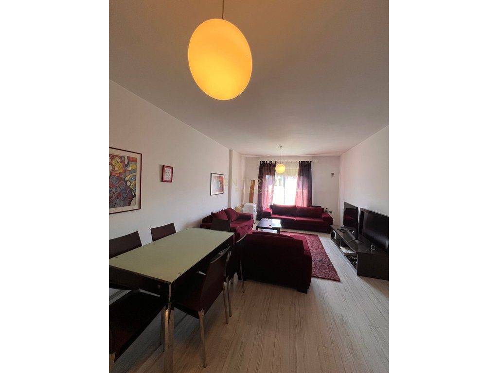APARTAMENT 2+1 ME QIRA PERBALL DEIORGJIT