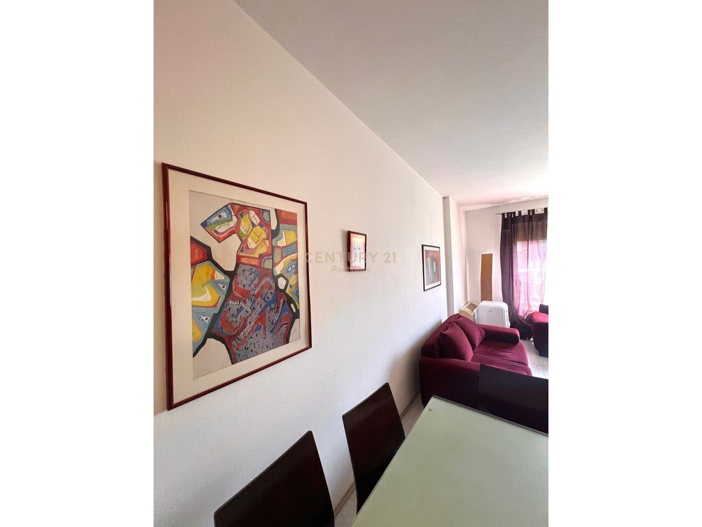 APARTAMENT 2+1 ME QIRA PERBALL DEIORGJIT
